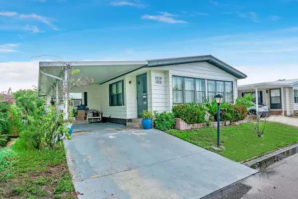 West Palm Beach, FL 33409,1219 Cathy DR Lot 229