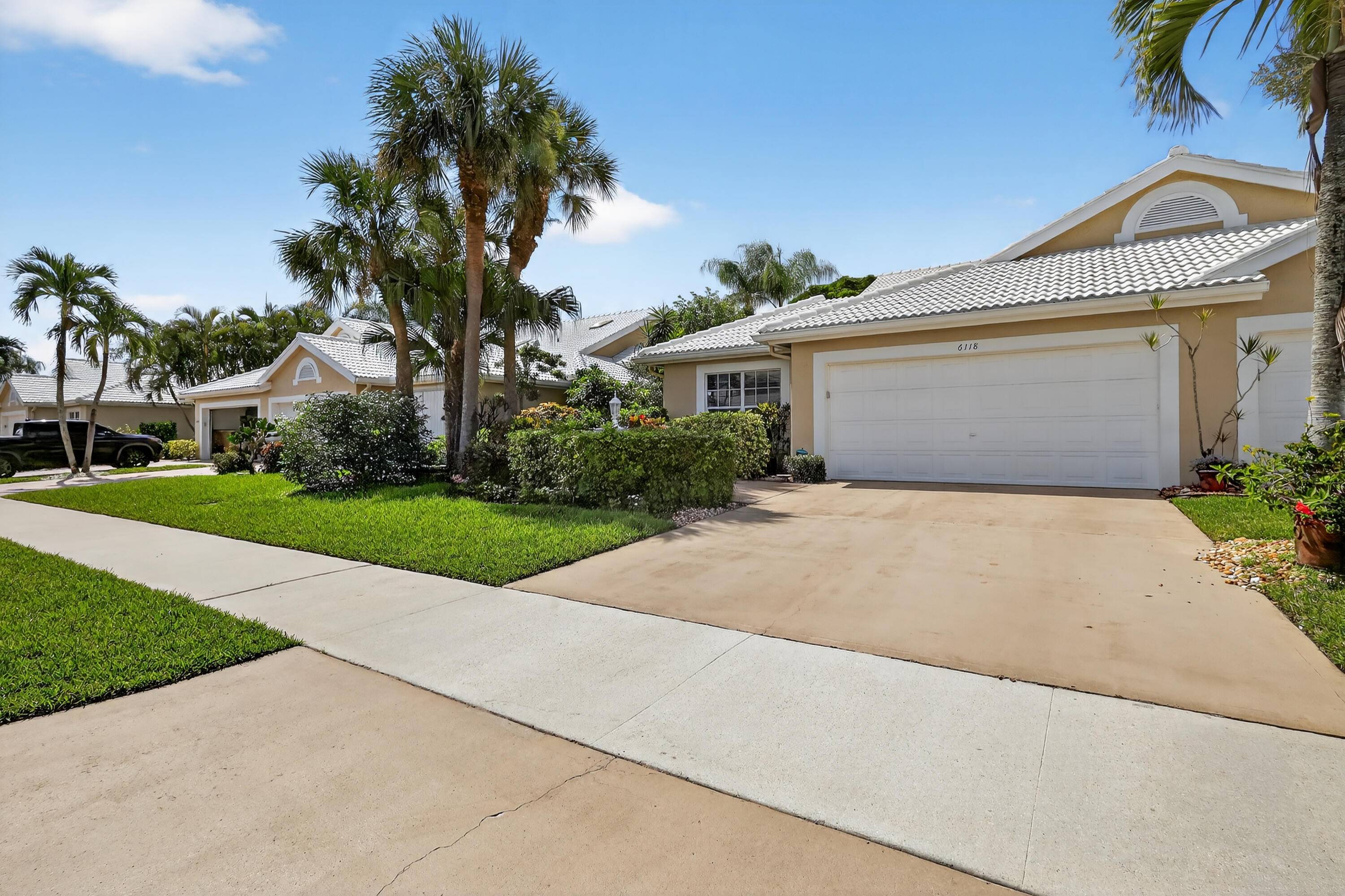 Boynton Beach, FL 33437,6118 Greenspointe DR