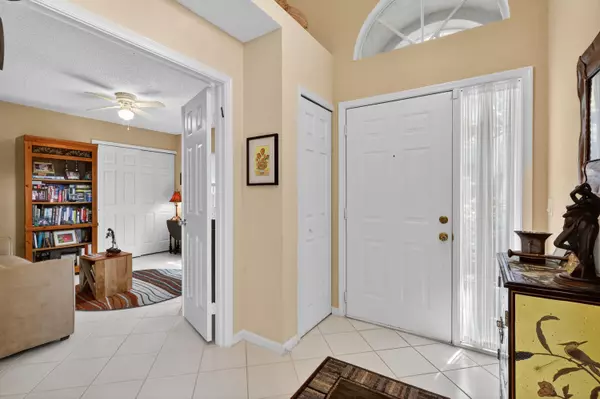 Boynton Beach, FL 33437,6118 Greenspointe DR