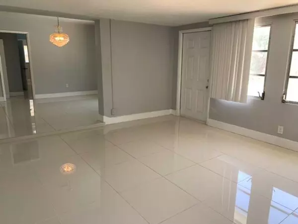 Oakland Park, FL 33309,531 NW 38 ST