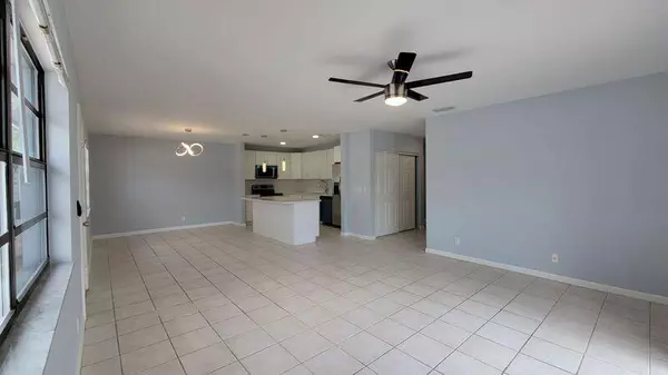 Palm Beach Gardens, FL 33410,556 Holly DR A