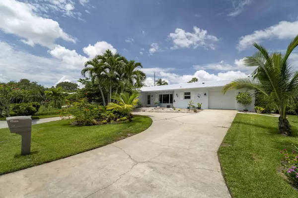 1906 NE Media AVE, Jensen Beach, FL 34957