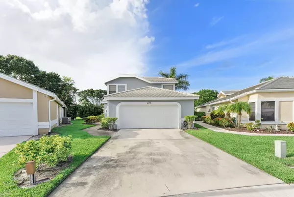 8103 Covington CT, Lake Worth, FL 33467