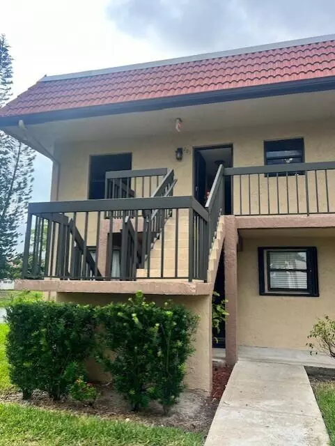 Boca Raton, FL 33433,21911 Lake Forest CIR 201