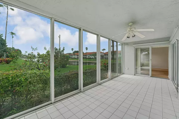 Boynton Beach, FL 33437,7372 Lake Meadow WAY 101