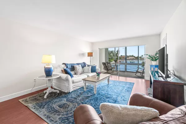 Riviera Beach, FL 33404,410 Wilma CIR 203