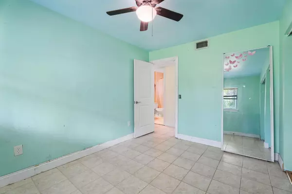 Palm City, FL 34990,1048 SW 36th TER