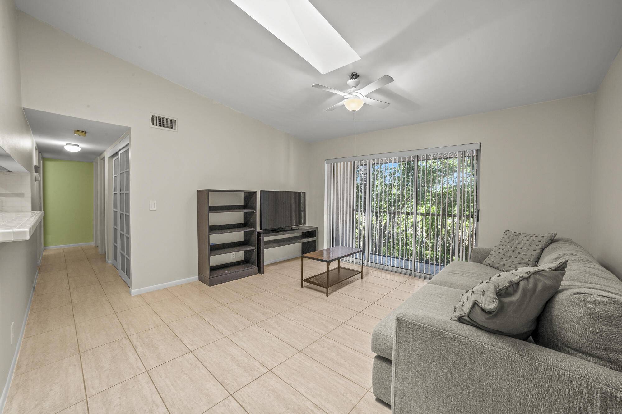 Delray Beach, FL 33446,13791 Oneida Drive D3