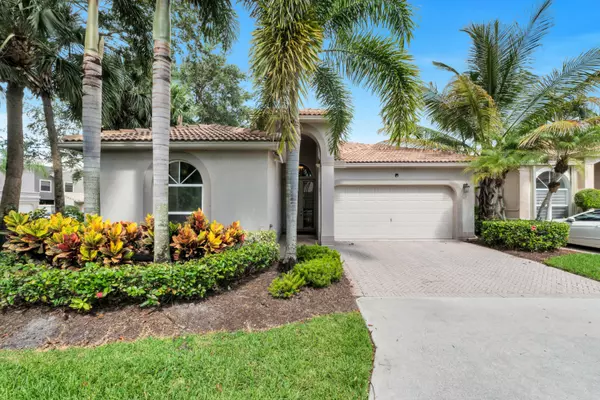 16677 Los Gatos DR, Delray Beach, FL 33484