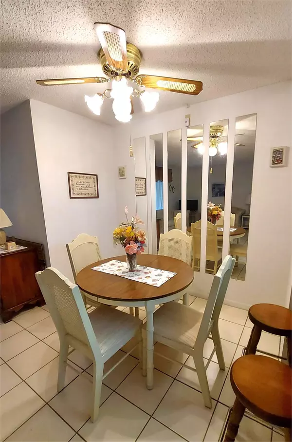Greenacres, FL 33463,134 Lake Pine Circle B-2