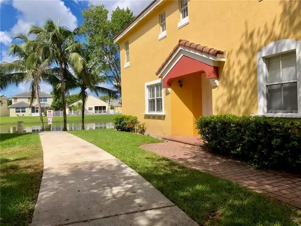 Royal Palm Beach, FL 33414,2208 Shoma DR