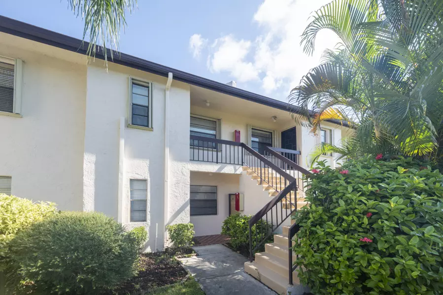 7920 Eastlake DR 19-F, Boca Raton, FL 33433