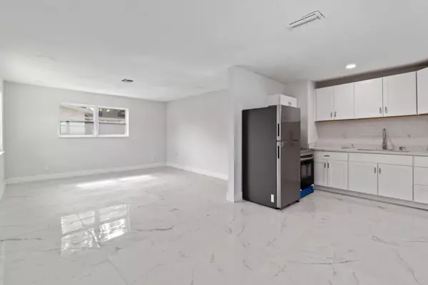 Fort Lauderdale, FL 33311,2844 NW 8 ST