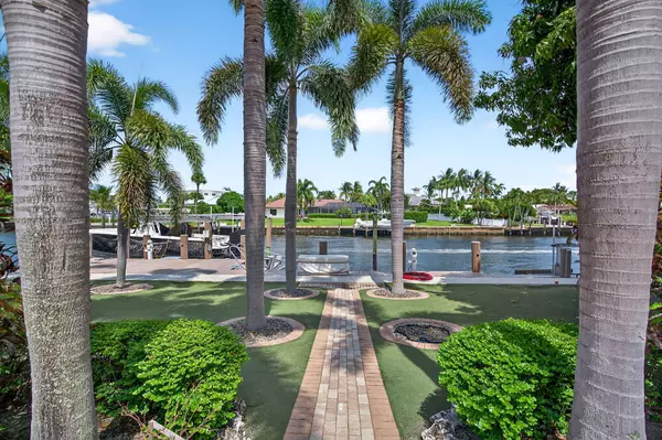 North Palm Beach, FL 33408,728 Waterway DR