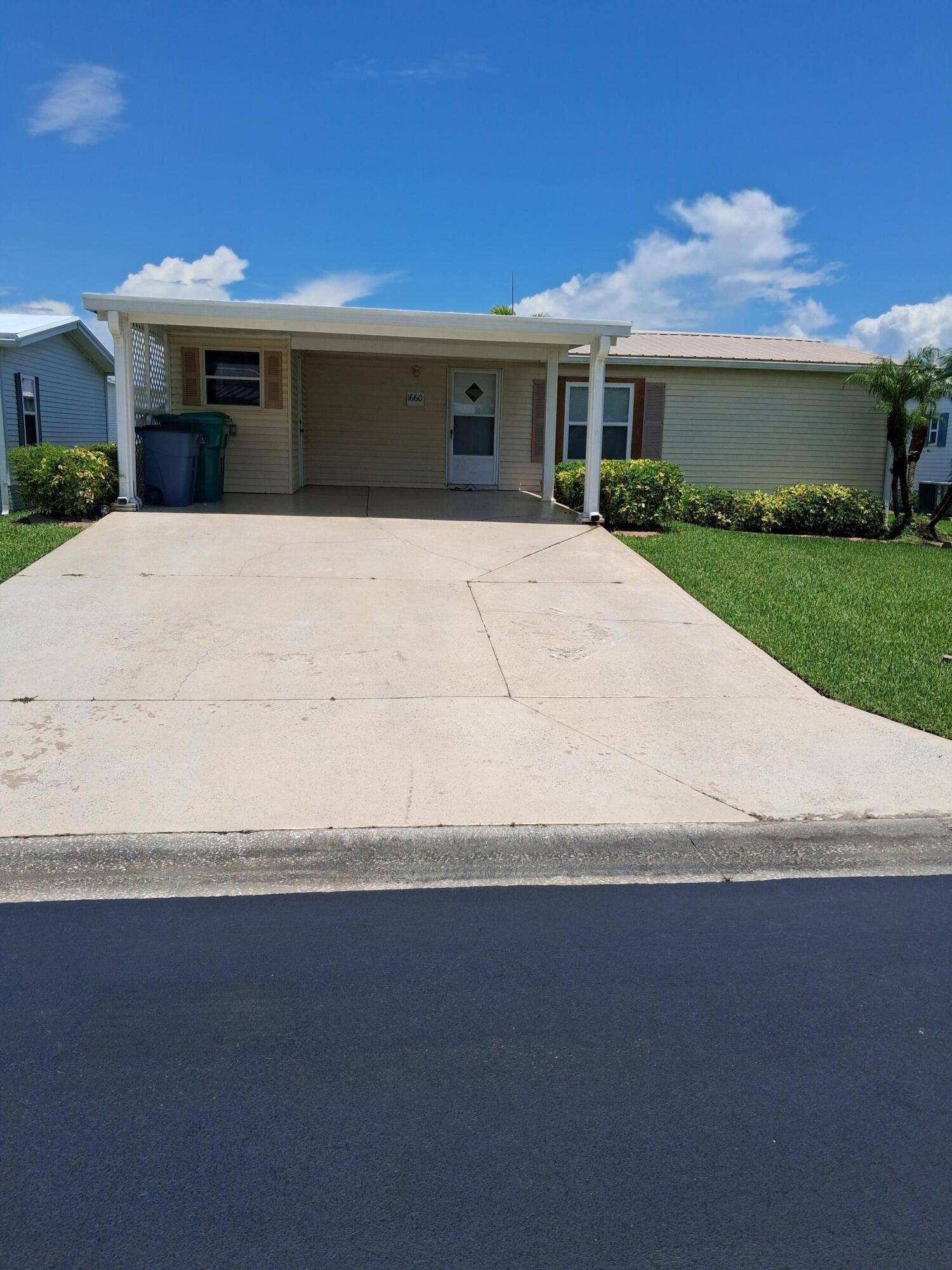 Okeechobee, FL 34974,1660 SW 35 CIR