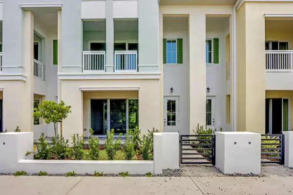 Palm Beach Gardens, FL 33418,12556 Gross Pointe DR