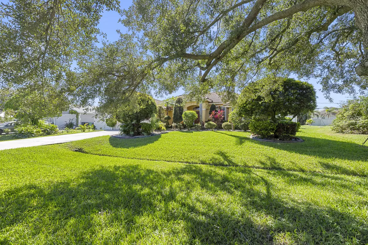 Port Saint Lucie, FL 34953,233 SW Tulip BLVD