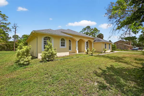 Loxahatchee, FL 33470,17145 N 66th CT