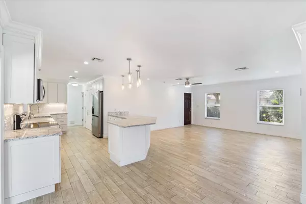 Boca Raton, FL 33486,799 NW 7th DR