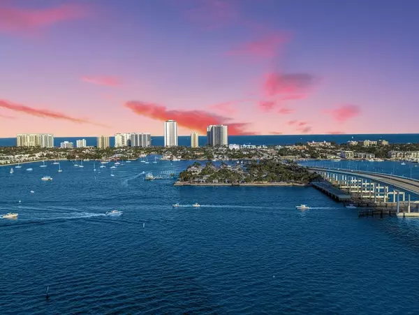 Riviera Beach, FL 33404,2640 Lake Shore DR 1012