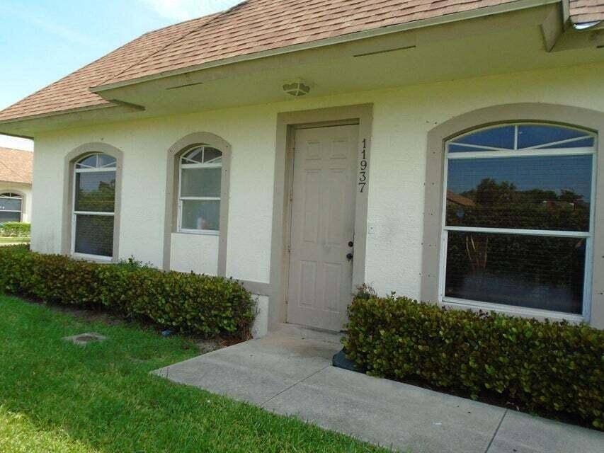 11937 Sturbridge LN, Wellington, FL 33414