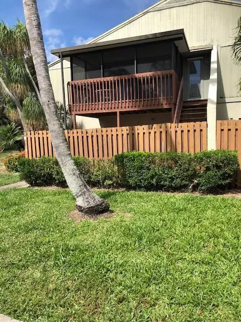 14 Crossings CIR G, Boynton Beach, FL 33435