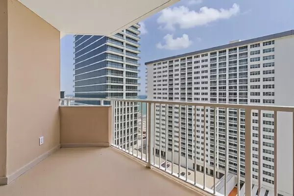 Hallandale Beach, FL 33009,1980 S Ocean DR 15g