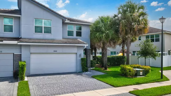 Deerfield Beach, FL 33064,1041 Rio CT