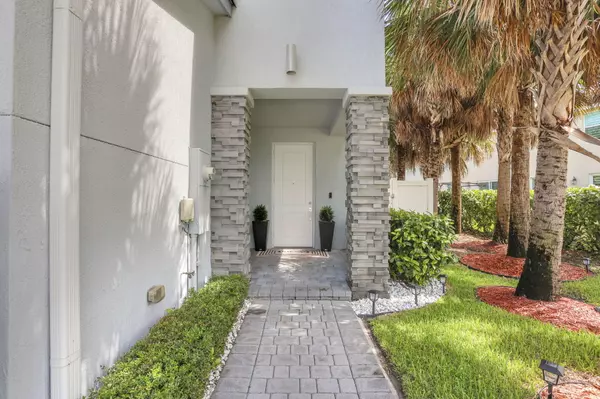 Deerfield Beach, FL 33064,1041 Rio CT