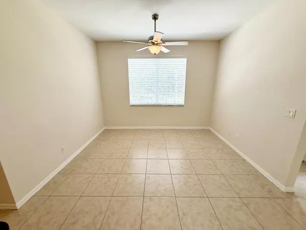 Stuart, FL 34994,3051 SE Lexington Lakes DR 202