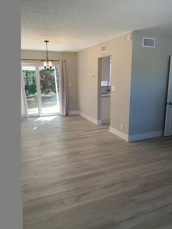 Jensen Beach, FL 34957,4220 NE Indian River DR #3