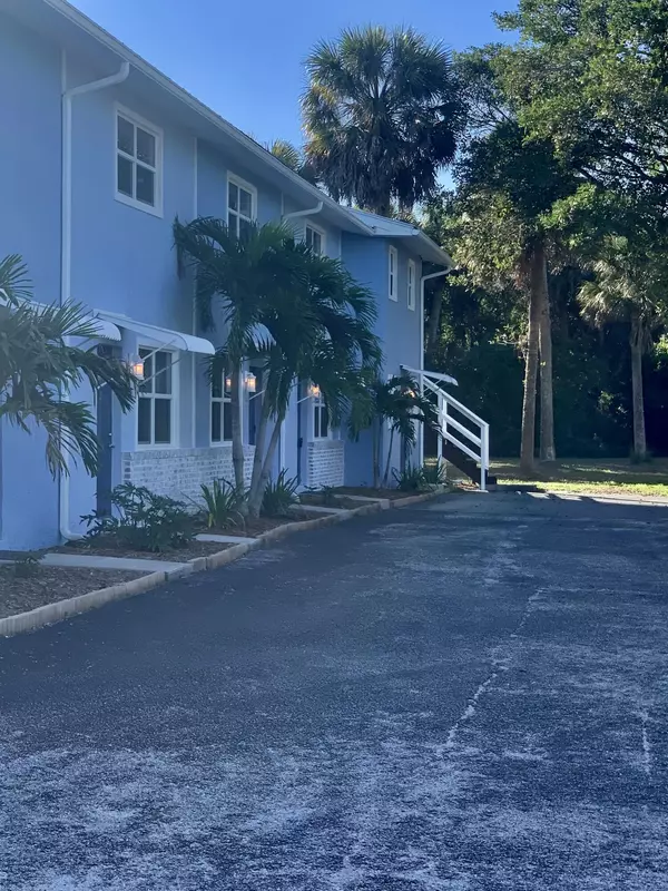 4220 NE Indian River DR #3, Jensen Beach, FL 34957