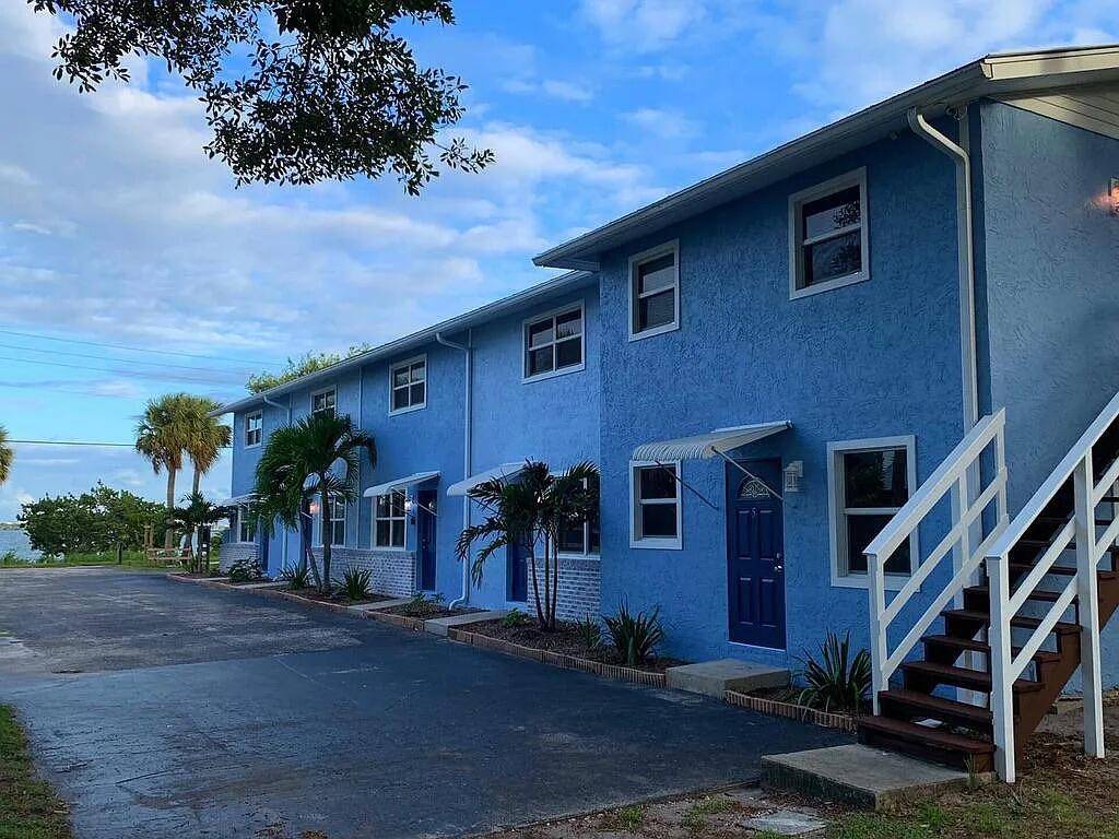 4220 NE Indian River DR #3, Jensen Beach, FL 34957