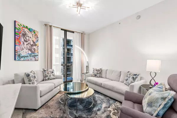 West Palm Beach, FL 33401,701 S Olive AVE 807