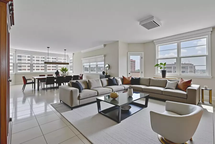 1950 S Ocean DR 17e, Hallandale Beach, FL 33009