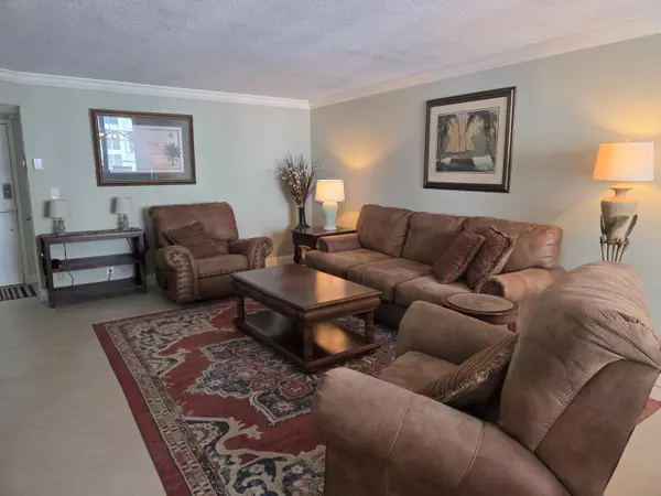 Pompano Beach, FL 33062,1000 S Ocean BLVD 9-F