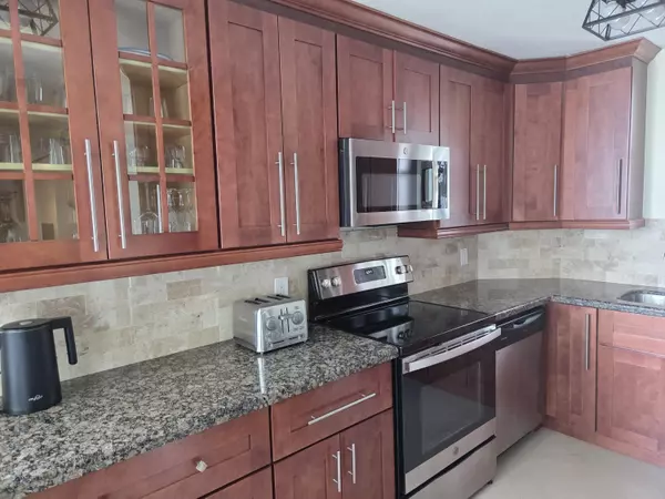 Pompano Beach, FL 33062,1000 S Ocean BLVD 9-F