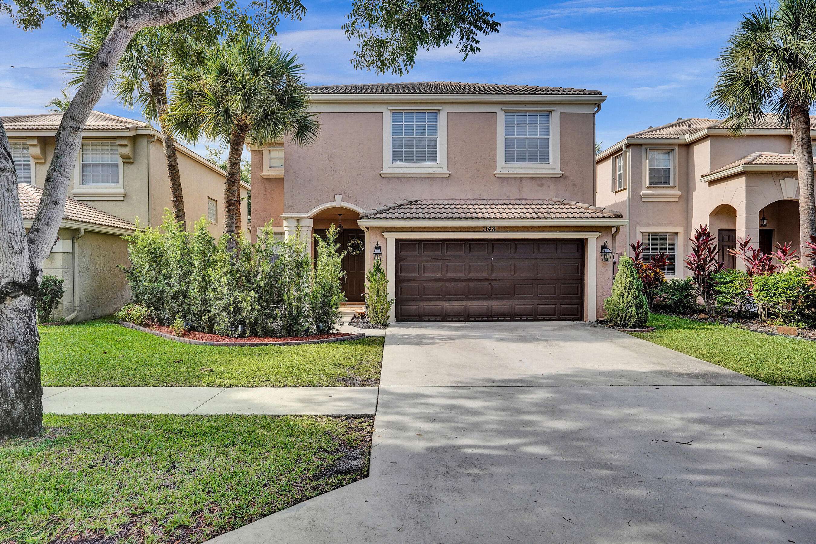 1148 Oakwater DR, Royal Palm Beach, FL 33411