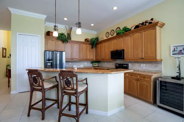 Port Saint Lucie, FL 34983,305 NW Sheffield CIR