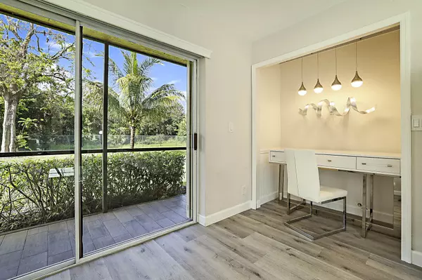 Delray Beach, FL 33445,2975 SW 22nd AVE 101