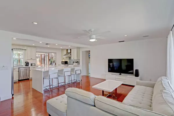 West Palm Beach, FL 33406,7115 Venetian WAY