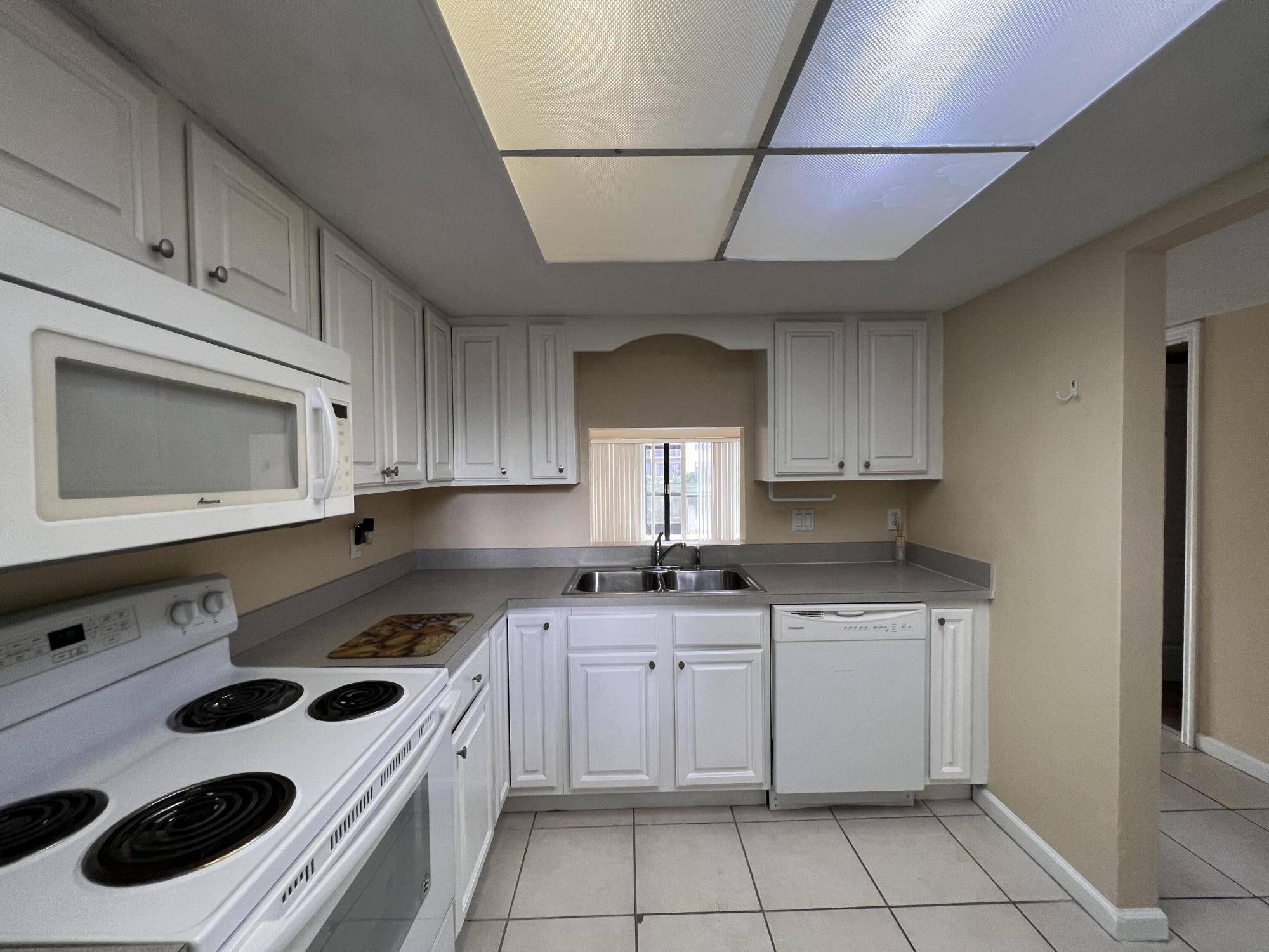 Fort Pierce, FL 34950,2050 Oleander BLVD 6102