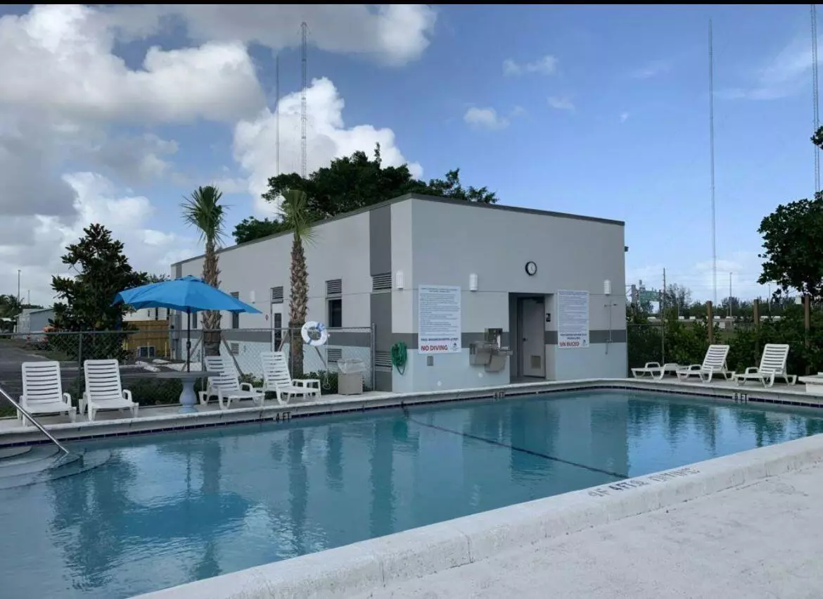 Davie, FL 33314,3140 SW 51st AVE