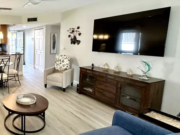 Boca Raton, FL 33431,250 NE 20th ST 1090