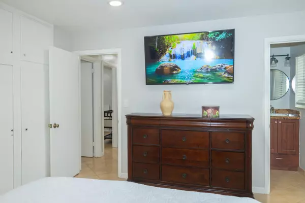 West Palm Beach, FL 33415,411 Forest Estate DR