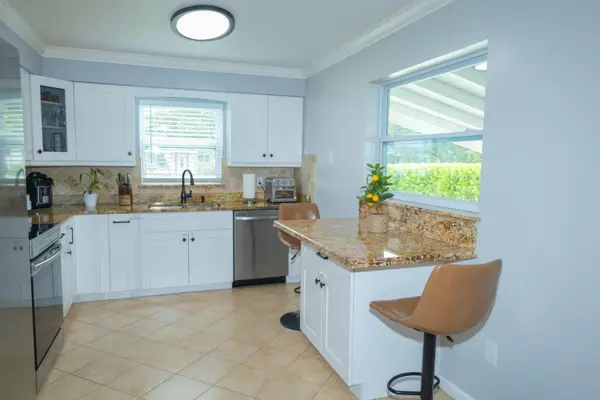 West Palm Beach, FL 33415,411 Forest Estate DR