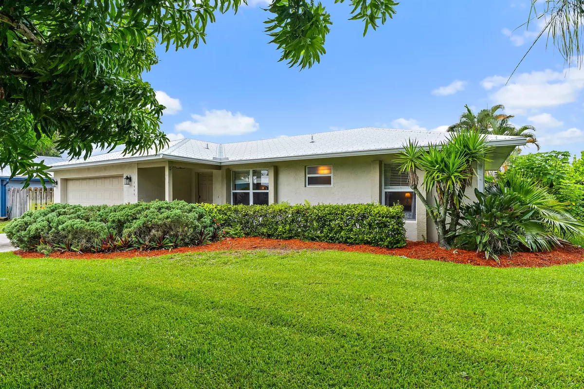 Jensen Beach, FL 34957,2060 NE Hoya Calle