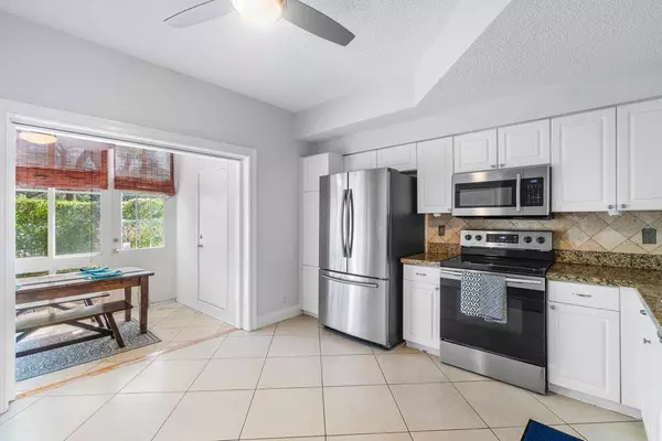 Delray Beach, FL 33483,925 Kokomo Key LN