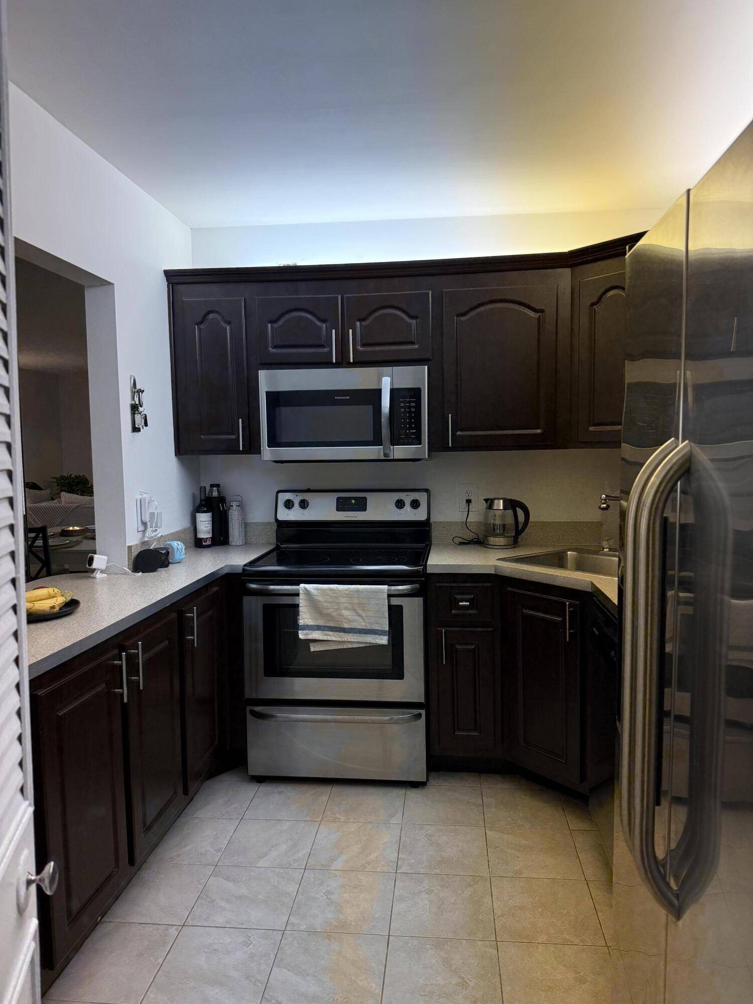 Greenacres, FL 33463,307 Knotty Pine CIR D-1