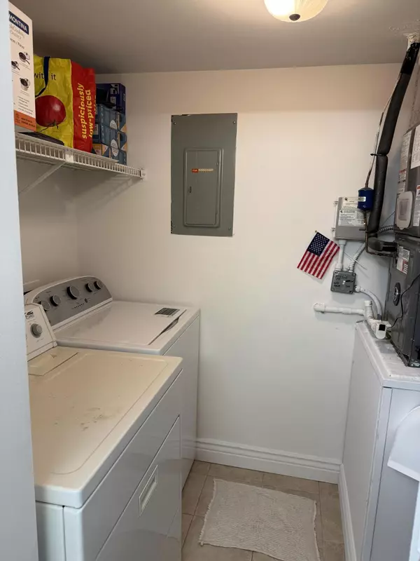 Greenacres, FL 33463,307 Knotty Pine CIR D-1